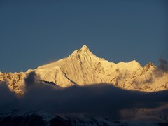 梅里雪山图片