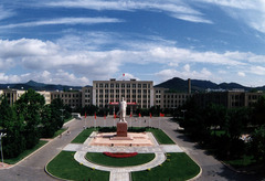 大连理工大学图片
