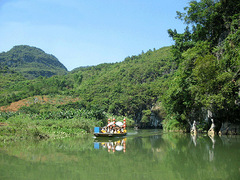 阳春县凌霄岩风景区图片