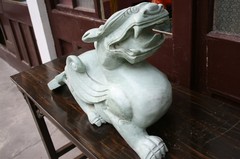 卖雨花石小店外面的摆设