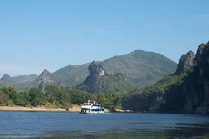 冠岩图片