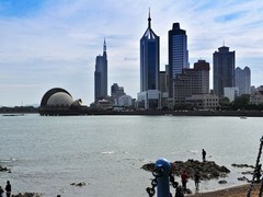 栈桥边
