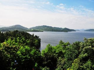 湖光山色